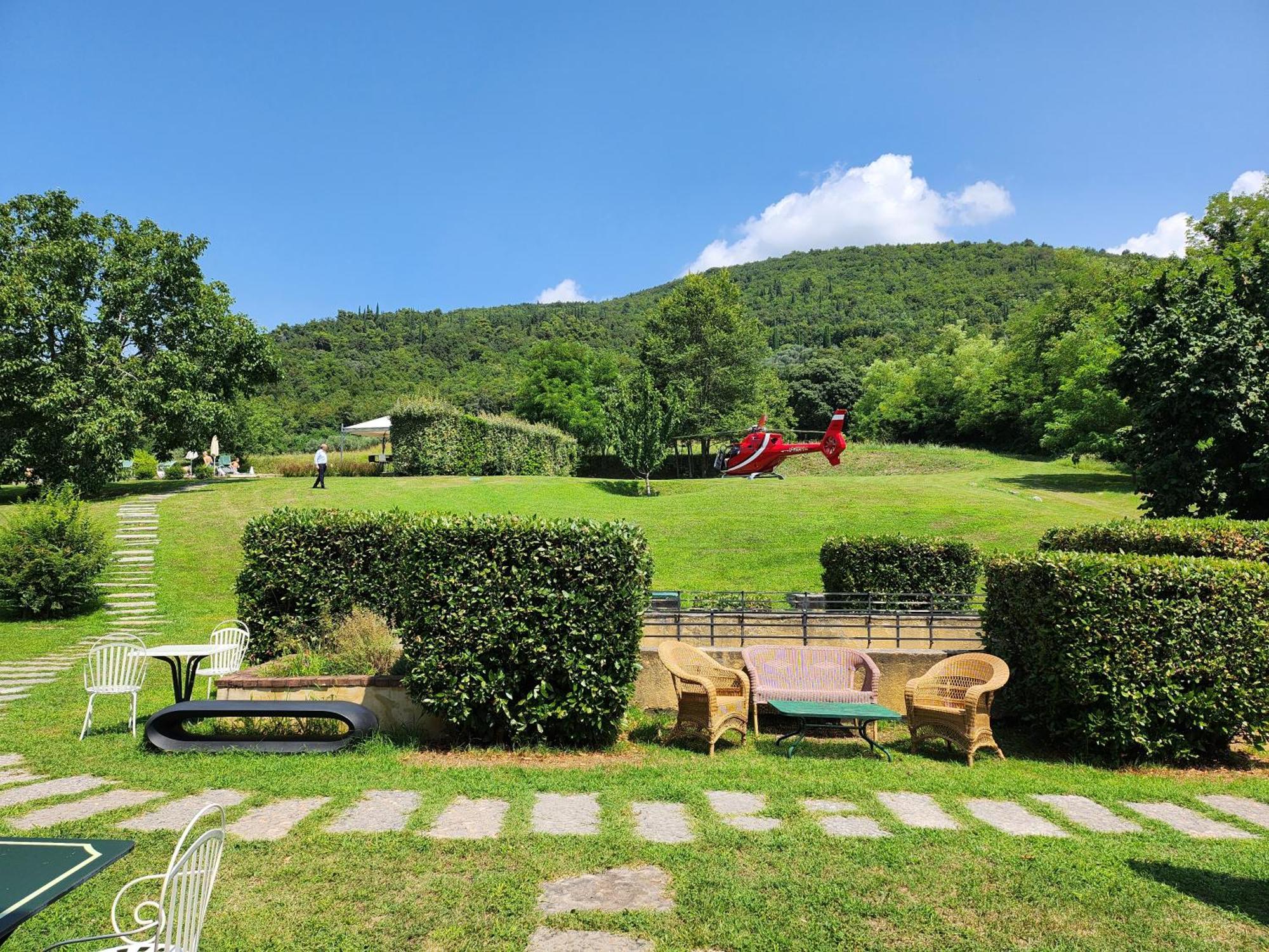 Resort Locanda San Verolo Boutique Hotel Костермано Екстериор снимка