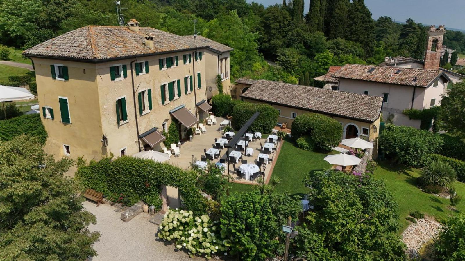 Resort Locanda San Verolo Boutique Hotel Костермано Екстериор снимка